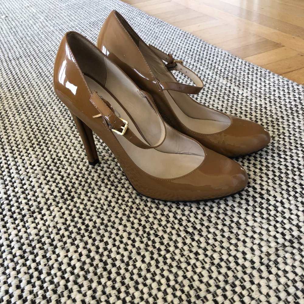 Michael Kors patent tan heels